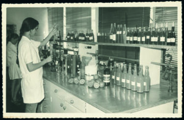 1975